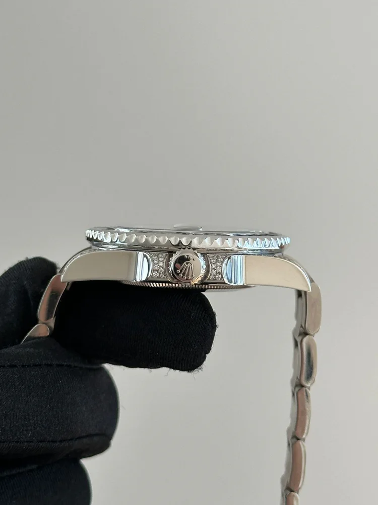 Rolex GMT-Master II Diamond and Sapphire 116759SANR